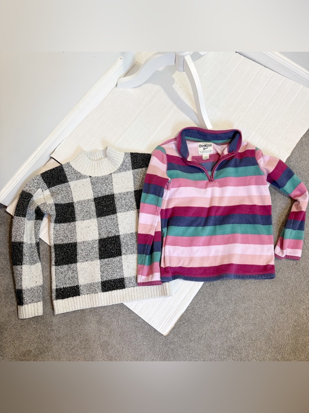 Little Girl Size 10-12 Lot of 2 Fall Winter Sweaters Fleece OshKosh Cat and Jack